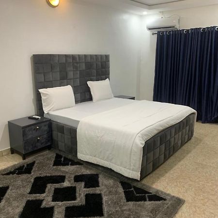 Weena Hotel & Resort Lagos Exterior photo